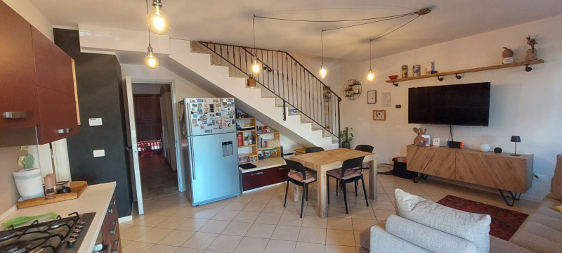 Vuoi la libertà di una Casa Indipendente e la comodità di un Appartamento?
Ecco per te un splendi...