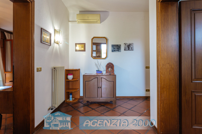 OCCASIONE IMPERDIBILE AD ARRE !!! BELLA PORZIONE DI BIFAMILIARE IN ORIZZONTALE DAI GRANDI SPAZI C...