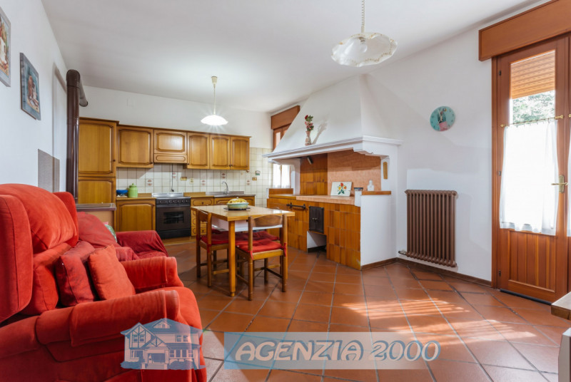 OCCASIONE IMPERDIBILE AD ARRE !!! BELLA PORZIONE DI BIFAMILIARE IN ORIZZONTALE DAI GRANDI SPAZI C...