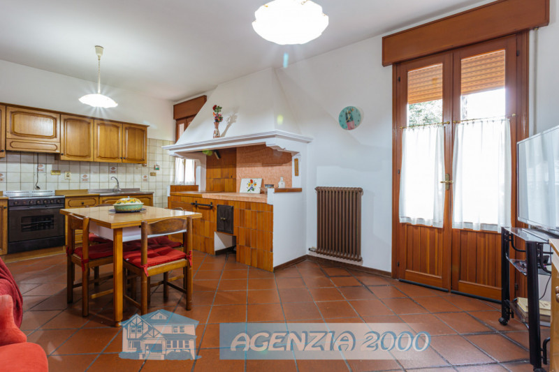 OCCASIONE IMPERDIBILE AD ARRE !!! BELLA PORZIONE DI BIFAMILIARE IN ORIZZONTALE DAI GRANDI SPAZI C...