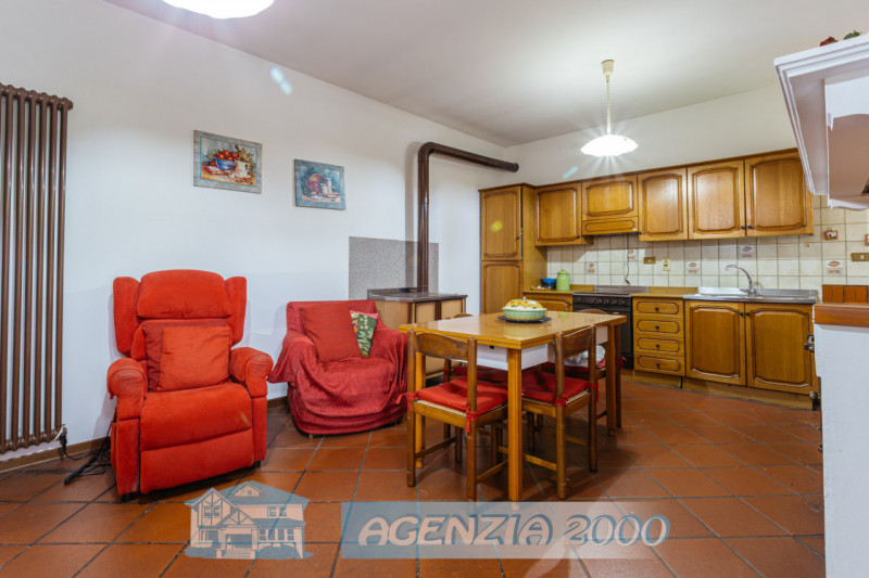 OCCASIONE IMPERDIBILE AD ARRE !!! BELLA PORZIONE DI BIFAMILIARE IN ORIZZONTALE DAI GRANDI SPAZI C...