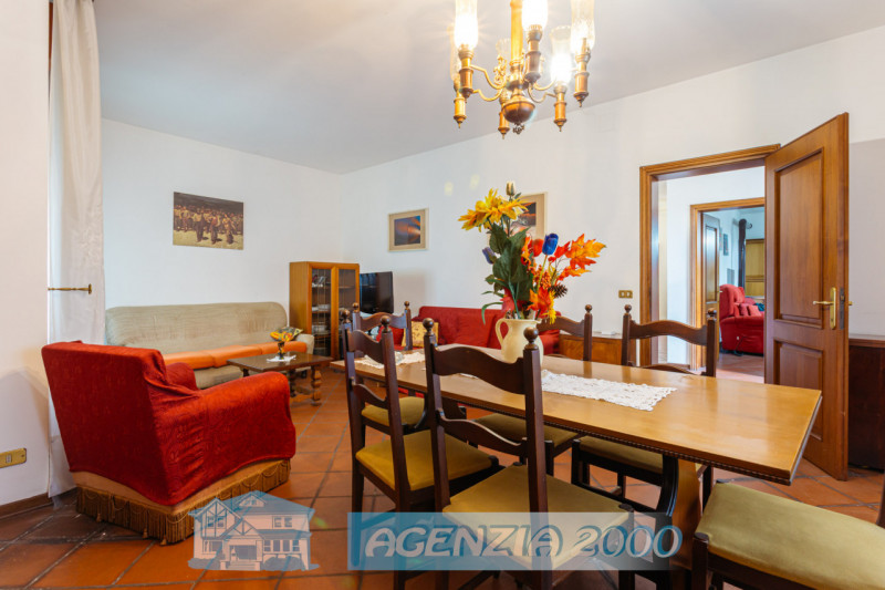 OCCASIONE IMPERDIBILE AD ARRE !!! BELLA PORZIONE DI BIFAMILIARE IN ORIZZONTALE DAI GRANDI SPAZI C...