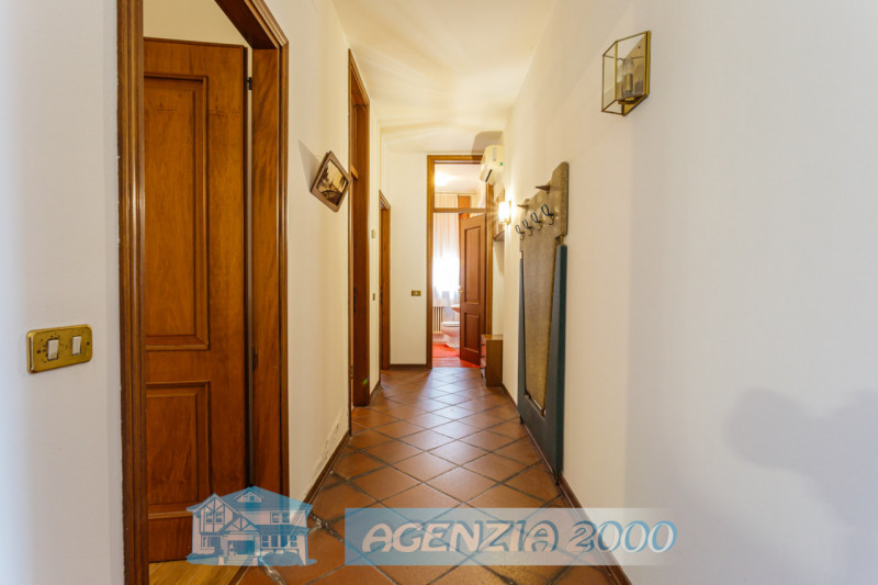 OCCASIONE IMPERDIBILE AD ARRE !!! BELLA PORZIONE DI BIFAMILIARE IN ORIZZONTALE DAI GRANDI SPAZI C...