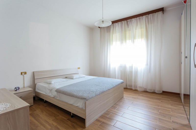 OCCASIONE IMPERDIBILE AD ARRE !!! BELLA PORZIONE DI BIFAMILIARE IN ORIZZONTALE DAI GRANDI SPAZI C...
