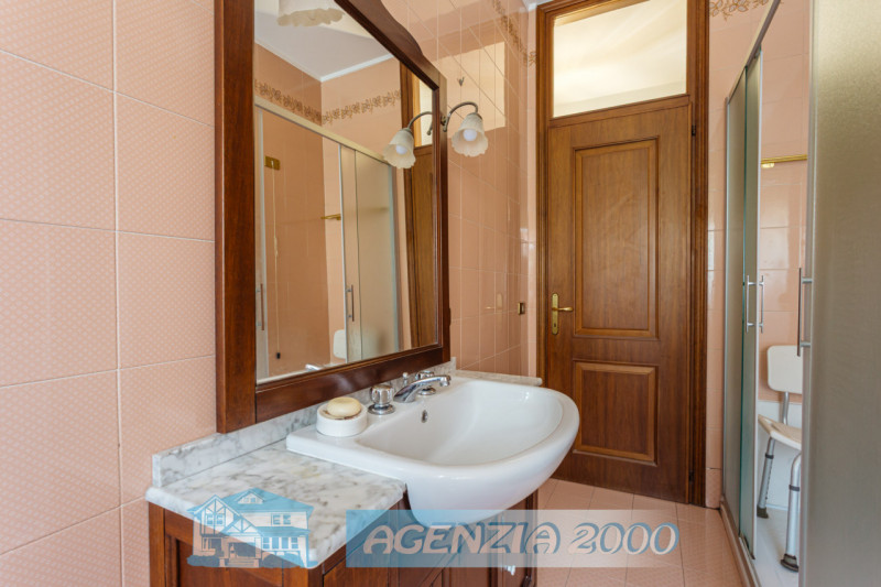 OCCASIONE IMPERDIBILE AD ARRE !!! BELLA PORZIONE DI BIFAMILIARE IN ORIZZONTALE DAI GRANDI SPAZI C...