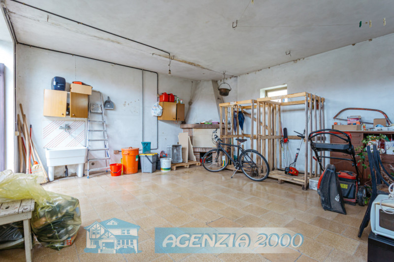 OCCASIONE IMPERDIBILE AD ARRE !!! BELLA PORZIONE DI BIFAMILIARE IN ORIZZONTALE DAI GRANDI SPAZI C...