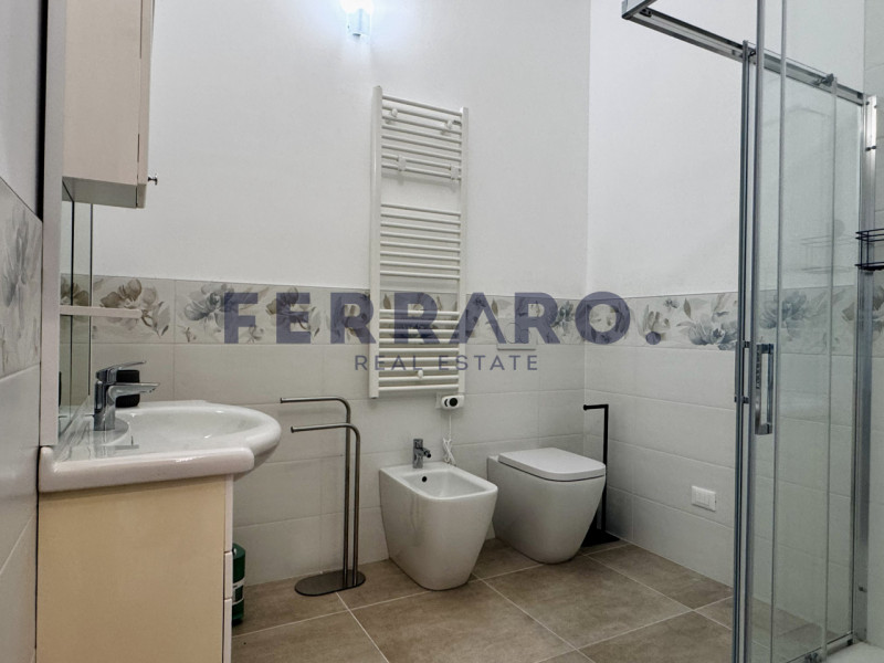 Treviso, zona Sant'Antonino, Codice YA8

Proponiamo in affitto moderno appartamento disposto su d...