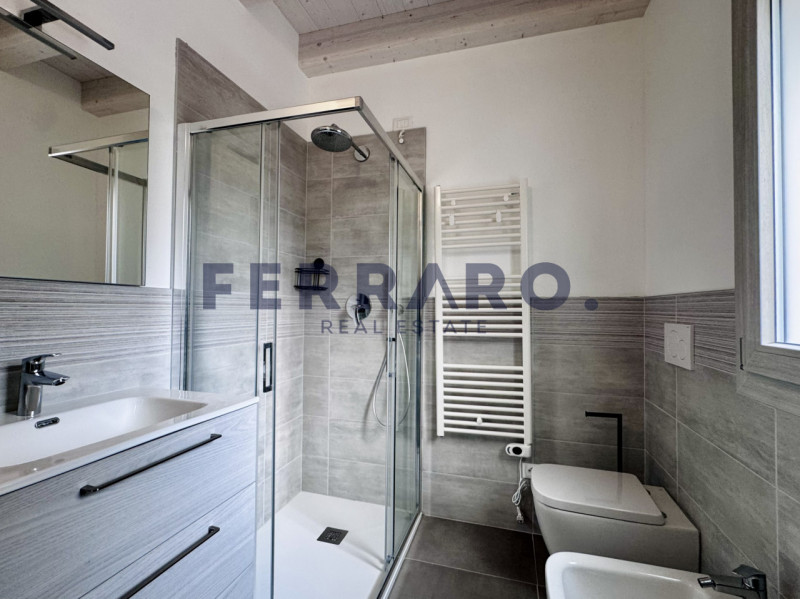 Treviso, zona Sant'Antonino, Codice YA8

Proponiamo in affitto moderno appartamento disposto su d...