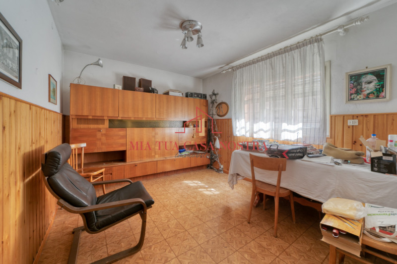 GUIZZA: Casa singola disposta su piano terra e primo con giardino privato; si compone di doppio i...