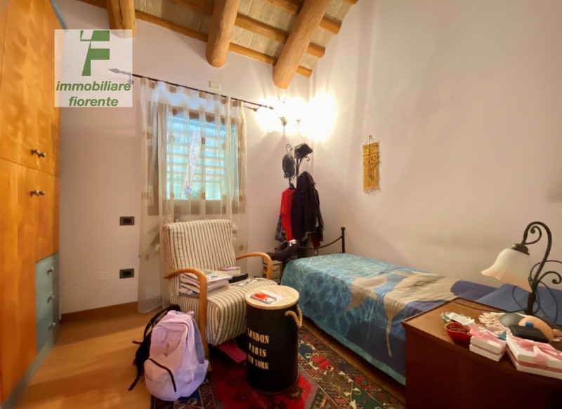 Nel cuore di Pontevigodarzere, una delle zone residenziali più richieste e ben servite di Padova,...