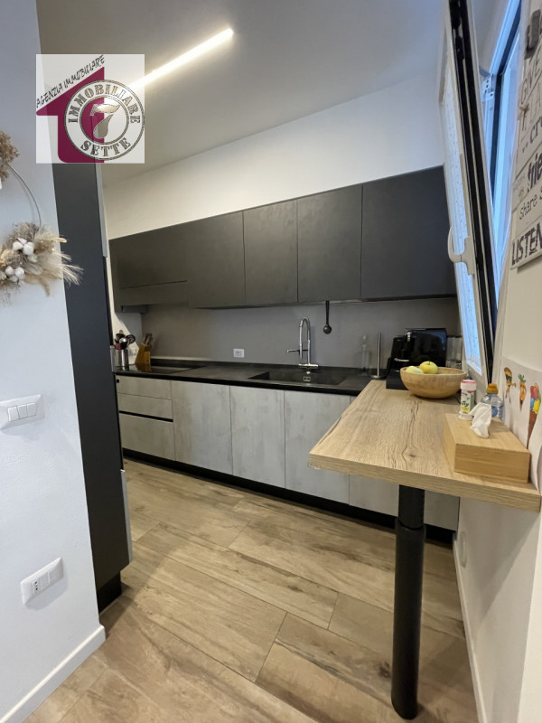 Vendesi PIAZZOLA SUL BRENTA CENTRO APPARTAMENTO AL PIANO PRIMO, recentissimo del 2018. L'immobile...