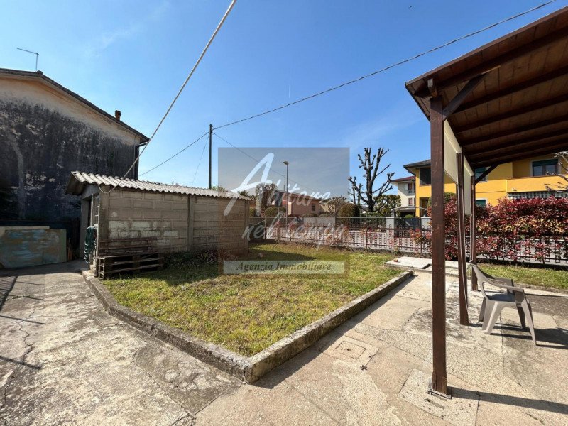 CITTADELLA (PD) - VIA MATTEOTTI

In contesto silenzioso e comodo al centro storico, proponiamo in...