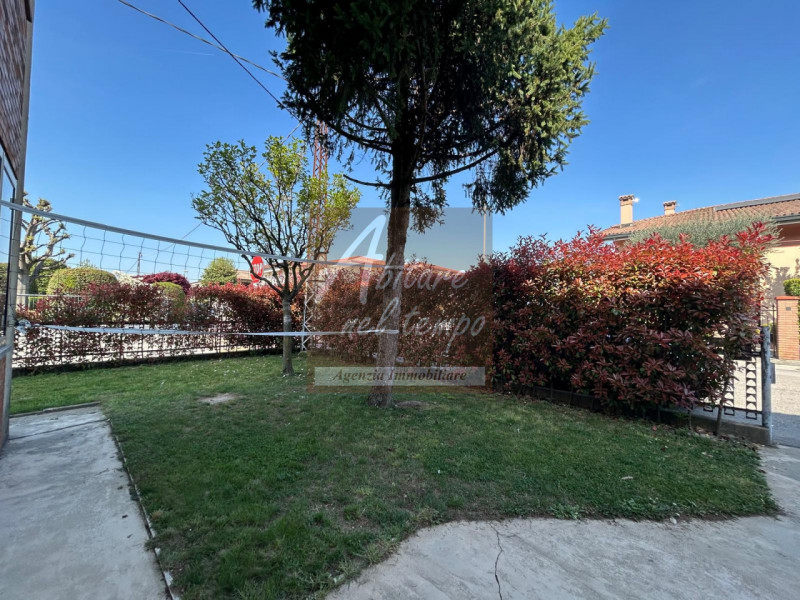 CITTADELLA (PD) - VIA MATTEOTTI

In contesto silenzioso e comodo al centro storico, proponiamo in...