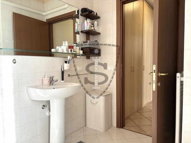 Sei alla ricerca di un appartamento completamente arredato? Questa soluzione a Marostica, precisa...