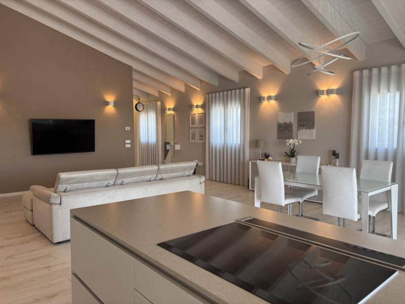 In posizione centrale e strategica a Villafranca Padovana, all’interno di un contesto residenzial...