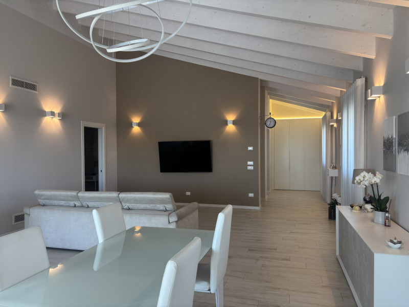 In posizione centrale e strategica a Villafranca Padovana, all’interno di un contesto residenzial...