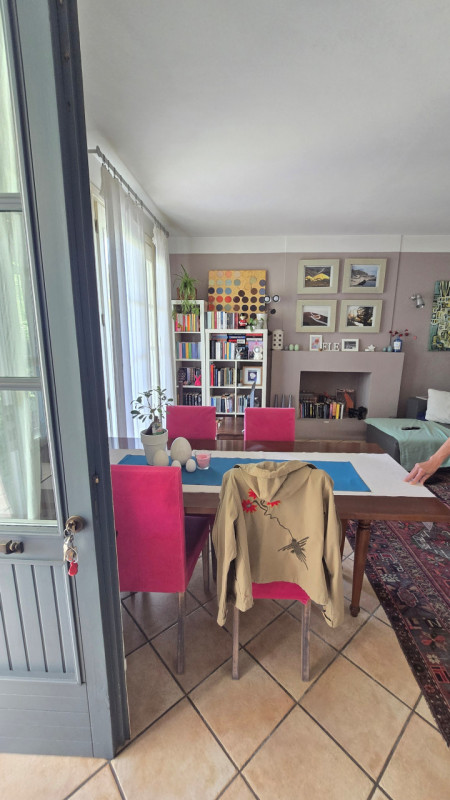Nel centro di Salgareda, proponiamo in vendita una splendida casa singola di ben 210 mq, ideale p...