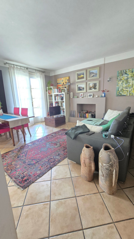 Nel centro di Salgareda, proponiamo in vendita una splendida casa singola di ben 210 mq, ideale p...