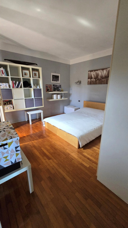 Nel centro di Salgareda, proponiamo in vendita una splendida casa singola di ben 210 mq, ideale p...