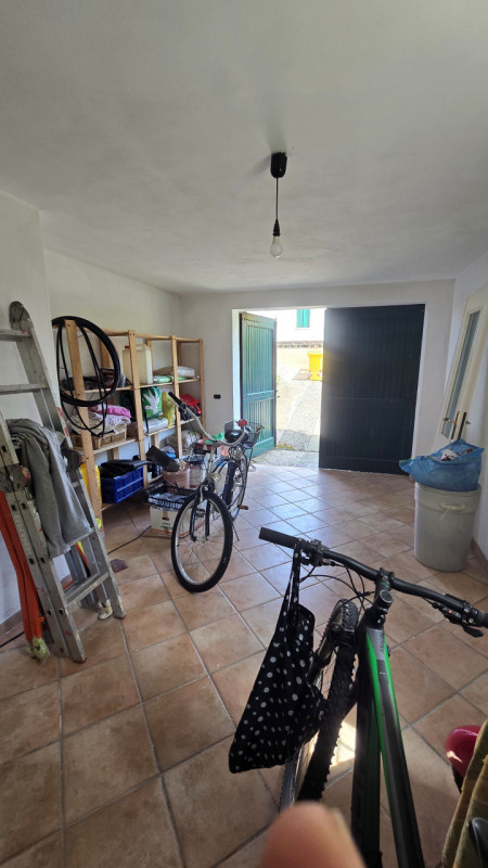 Nel centro di Salgareda, proponiamo in vendita una splendida casa singola di ben 210 mq, ideale p...