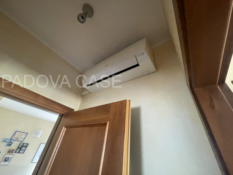 Scopri un'opportunità unica nel cuore di Padova! In una delle zone più prestigiose e ricercate de...