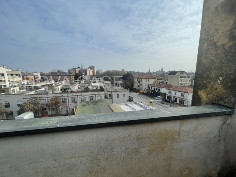 Scopri un'opportunità unica nel cuore di Padova! In una delle zone più prestigiose e ricercate de...