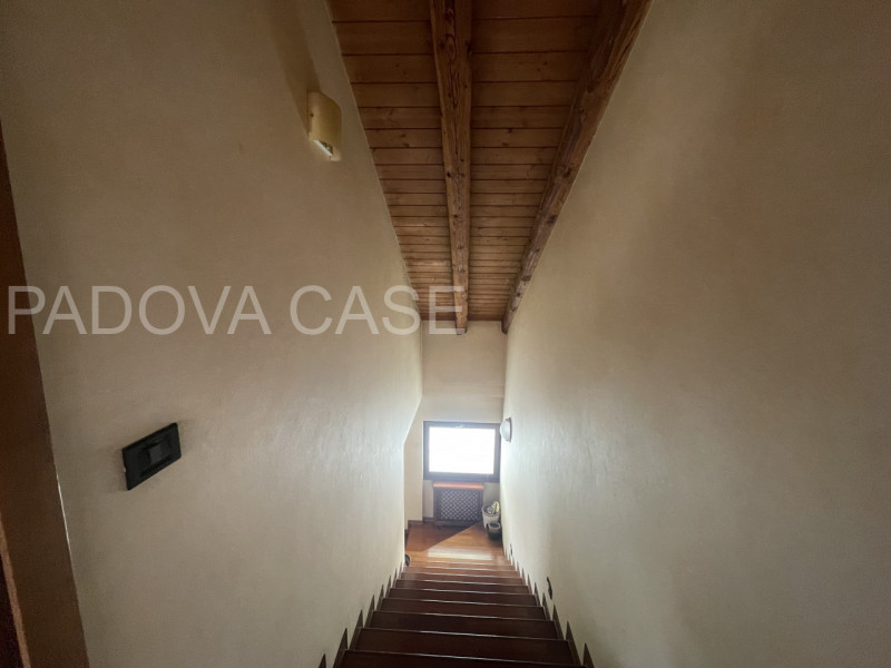 Scopri un'opportunità unica nel cuore di Padova! In una delle zone più prestigiose e ricercate de...