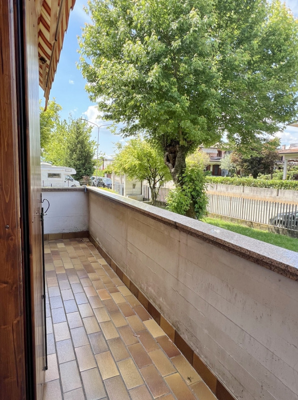 VILLINO DI TESTA  CON GIARDINO E GARAGE IN VENDITA A TORRI DI QUARTESOLO - RIF. 8397
Agenzia Vice...
