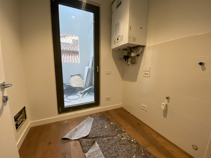 Nel suggestivo scenario del centro storico di Verona, a pochi passi dall’Arena e dalle principali...