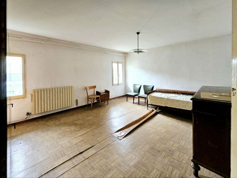 In una posizione comoda al centro di Granze, proponiamo in vendita grande compendio immobiliare, ...