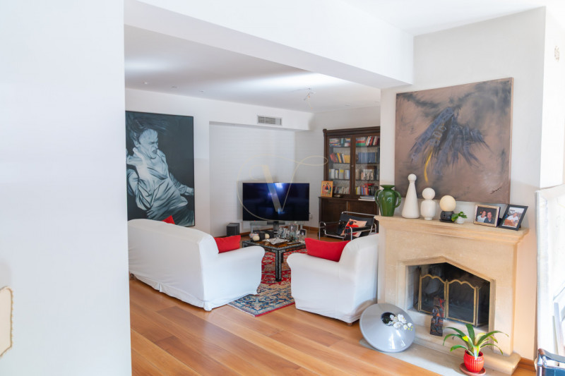 Questa villa indipendente non è semplicemente una dimora di lusso: è, per dimensioni, architettur...