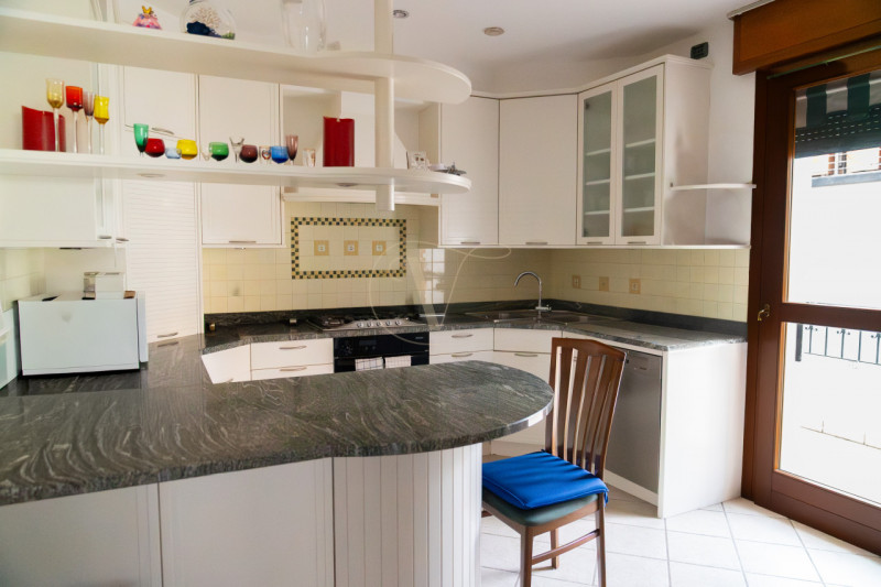 Questa villa indipendente non è semplicemente una dimora di lusso: è, per dimensioni, architettur...
