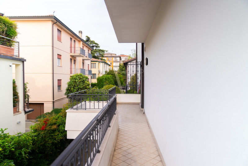 Questa villa indipendente non è semplicemente una dimora di lusso: è, per dimensioni, architettur...