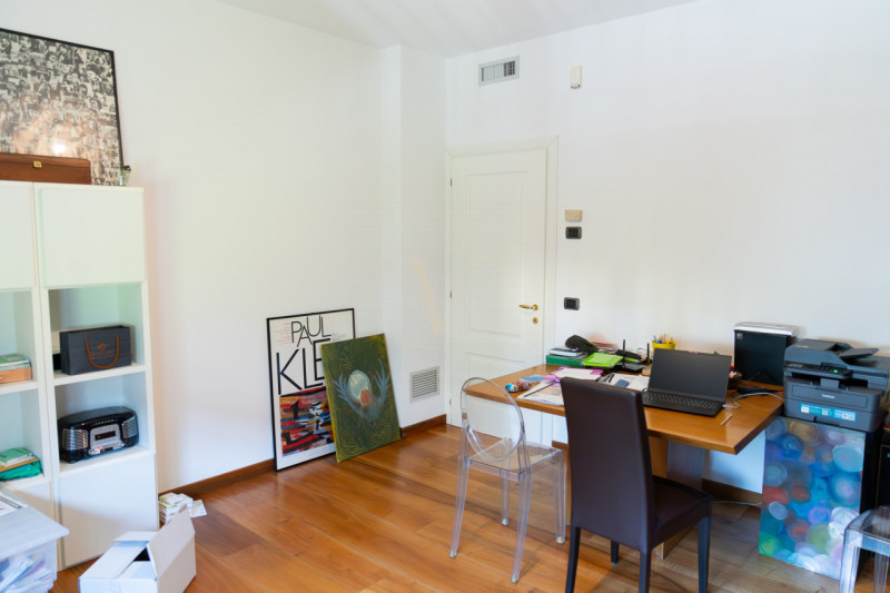 Questa villa indipendente non è semplicemente una dimora di lusso: è, per dimensioni, architettur...