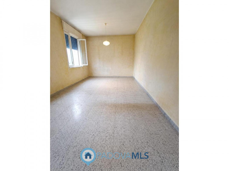 Immobile in esclusiva al Gruppo Padova MLS
Voltabarozzo – Ampia casa singola di circa 200 mq con ...
