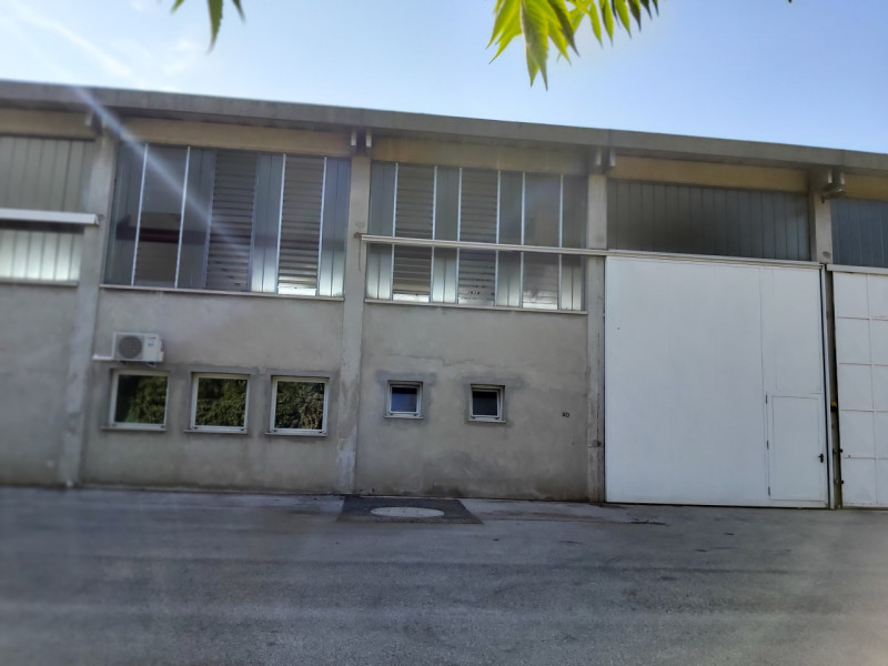 A Brendola, (VI) su strada provinciale 500 in direzione Lonigo, vicino all’uscita del casello aut...