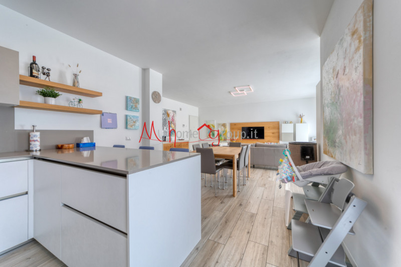 POLVERARA (rif:A2205-R): Nel cuore del quartiere, proponiamo un esclusivo appartamento quadriloca...
