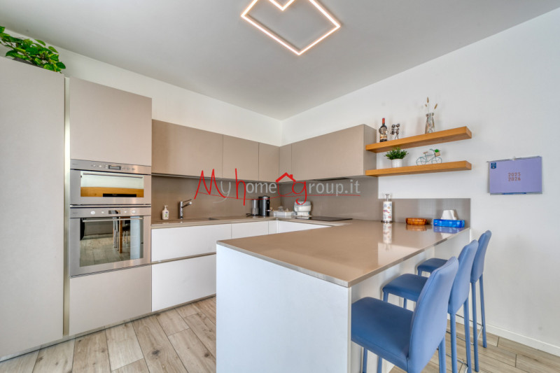 POLVERARA (rif:A2205-R): Nel cuore del quartiere, proponiamo un esclusivo appartamento quadriloca...