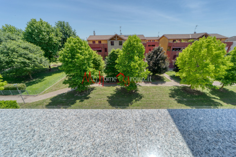 POLVERARA (rif:A2205-R): Nel cuore del quartiere, proponiamo un esclusivo appartamento quadriloca...