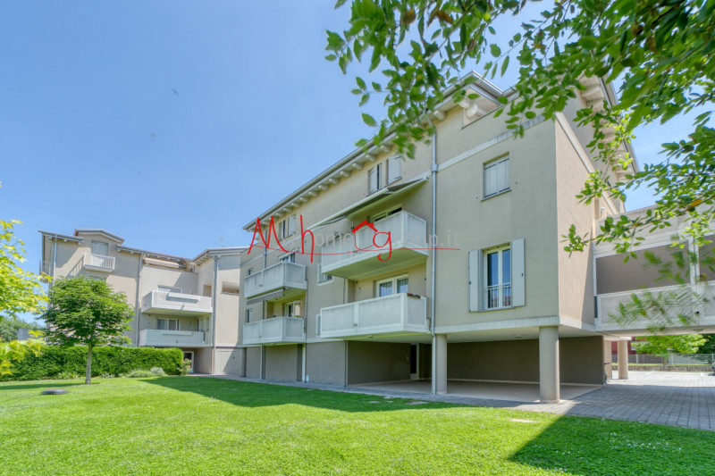 POLVERARA (rif:A2205-R): Nel cuore del quartiere, proponiamo un esclusivo appartamento quadriloca...