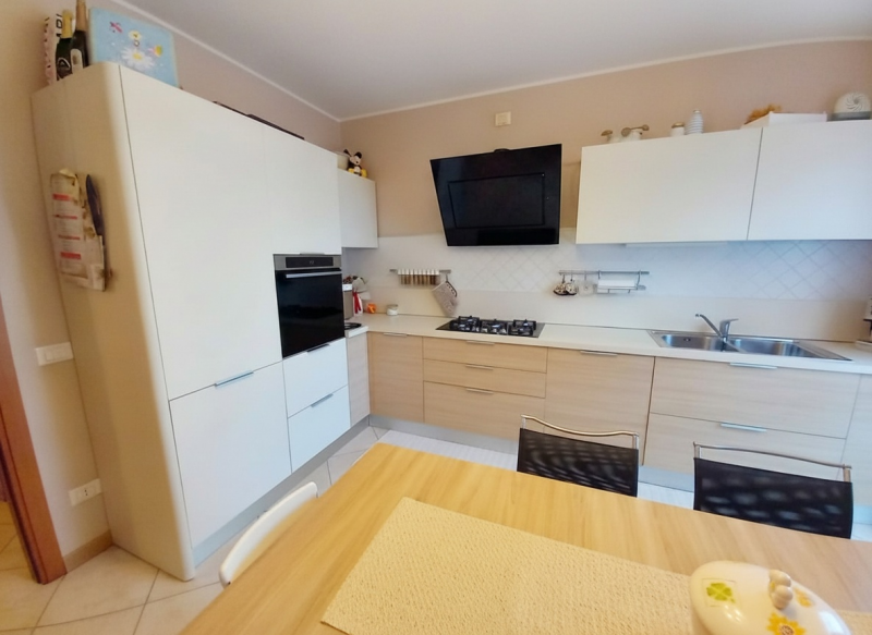 rif. 26623

RUBANO

Se cerchi una casa spaziosa, moderna e senza alcun lavoro da fare, questo app...