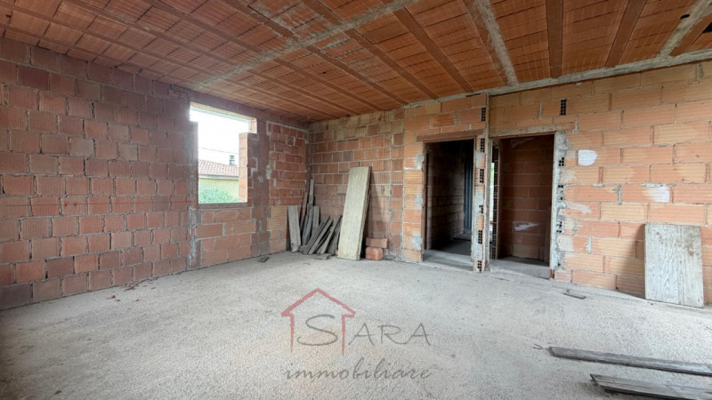 Sara Immobiliare propone in vendita un immobile composto da quattro unità immobiliari indipendent...