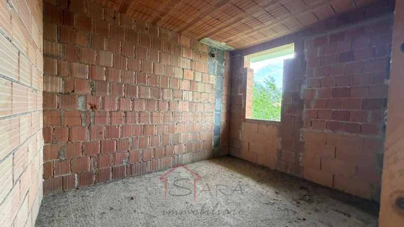 Sara Immobiliare propone in vendita un immobile composto da quattro unità immobiliari indipendent...