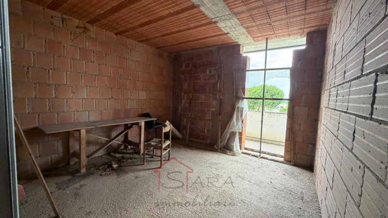 Sara Immobiliare propone in vendita un immobile composto da quattro unità immobiliari indipendent...
