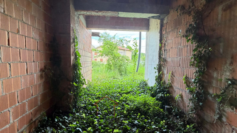 Sara Immobiliare propone in vendita un immobile composto da quattro unità immobiliari indipendent...
