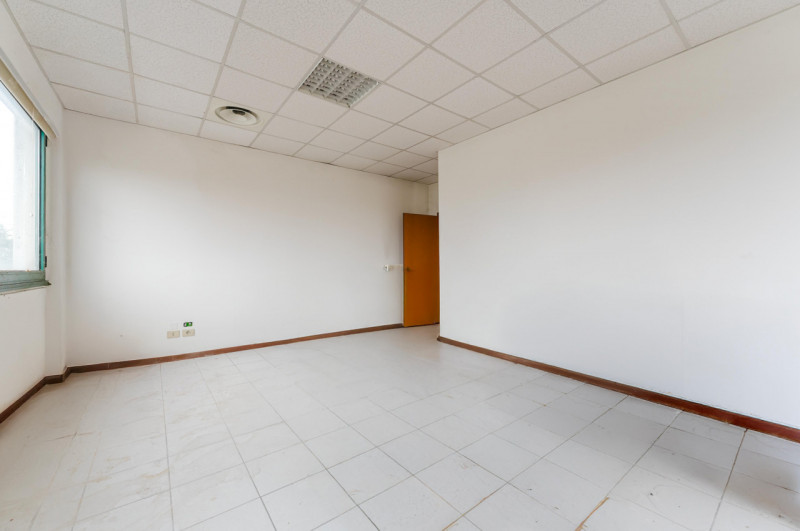 Proponiamo in vendita un ampio ufficio di circa 96 mq situato nel comune di San Donà di Piave, id...