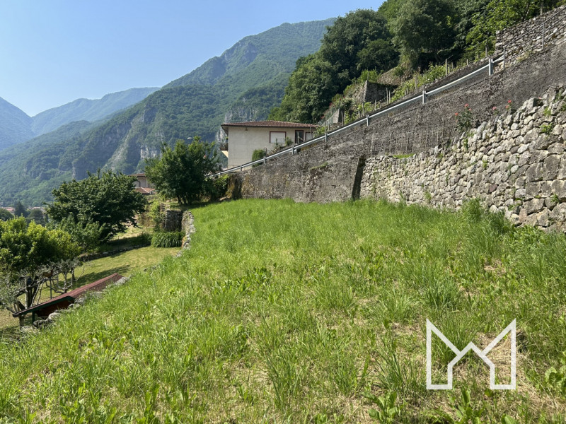 VALBRENTA - In zona tranquilla con vista sul fiume Brenta, proponiamo abitazione indipendente dis...