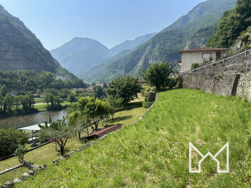 VALBRENTA - In zona tranquilla con vista sul fiume Brenta, proponiamo abitazione indipendente dis...