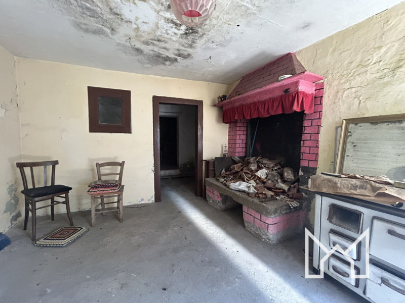 VALBRENTA - In zona tranquilla con vista sul fiume Brenta, proponiamo abitazione indipendente dis...