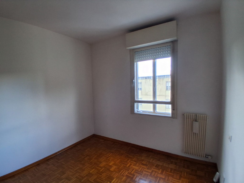 Quali sono i vantaggi di acquistare questo appartamento? 
Spazi interni ampi.
Gli appartamenti de...